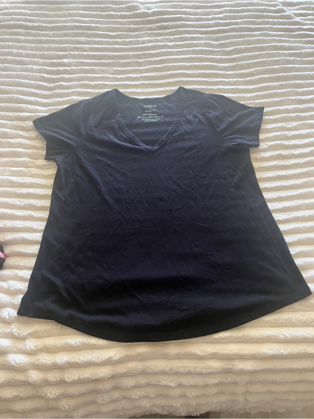 torrid Black V-Neck Short Sleeve Tee